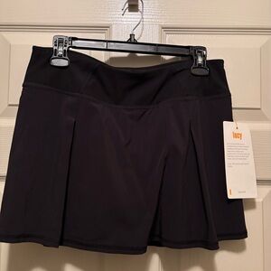 *NWT* Lucy Women's Black Skort